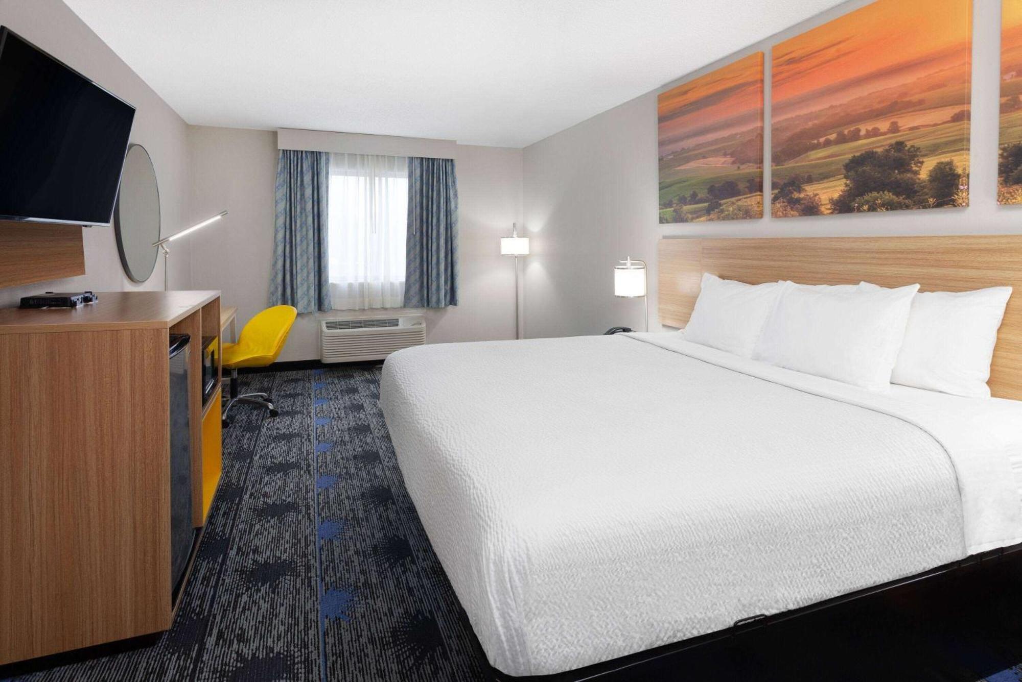 Days Inn By Wyndham Wooster Bagian luar foto